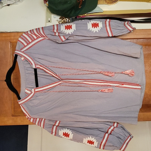 Anthropologie Tops - Boho Embroidered top size Medium